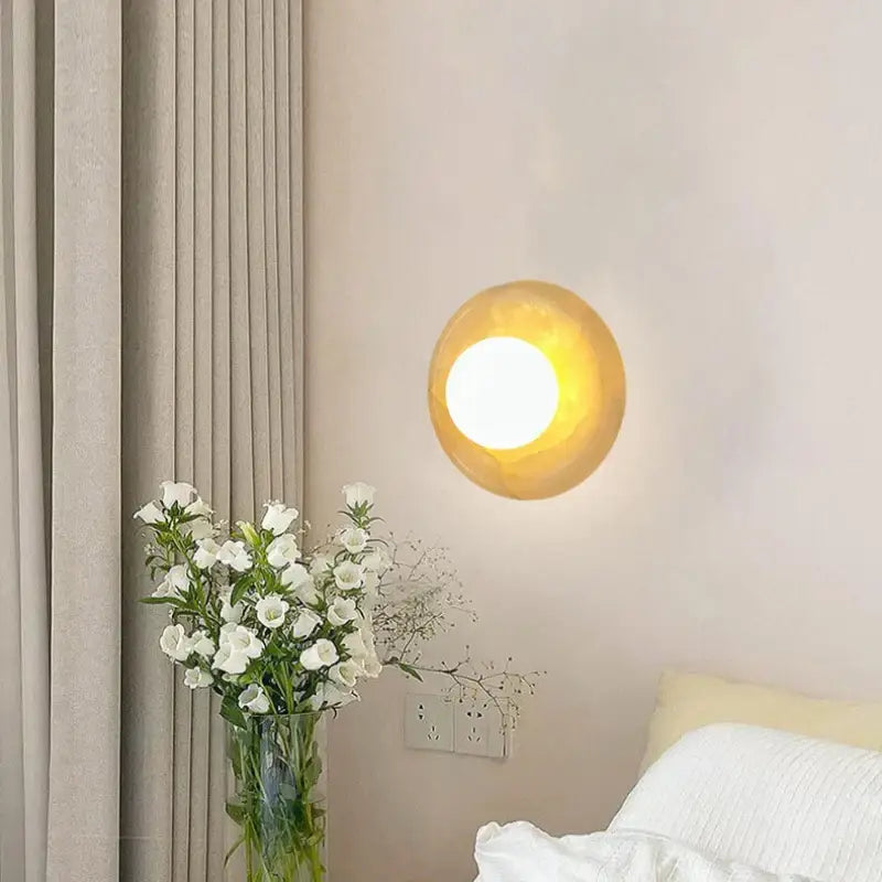 Suspension murale en marbre avec lumière en verre design élégant