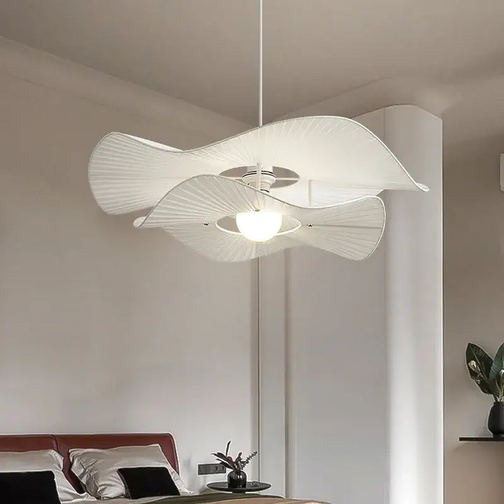 Suspension Ondulée Blanche Design Moderne Élégant et Aérien


