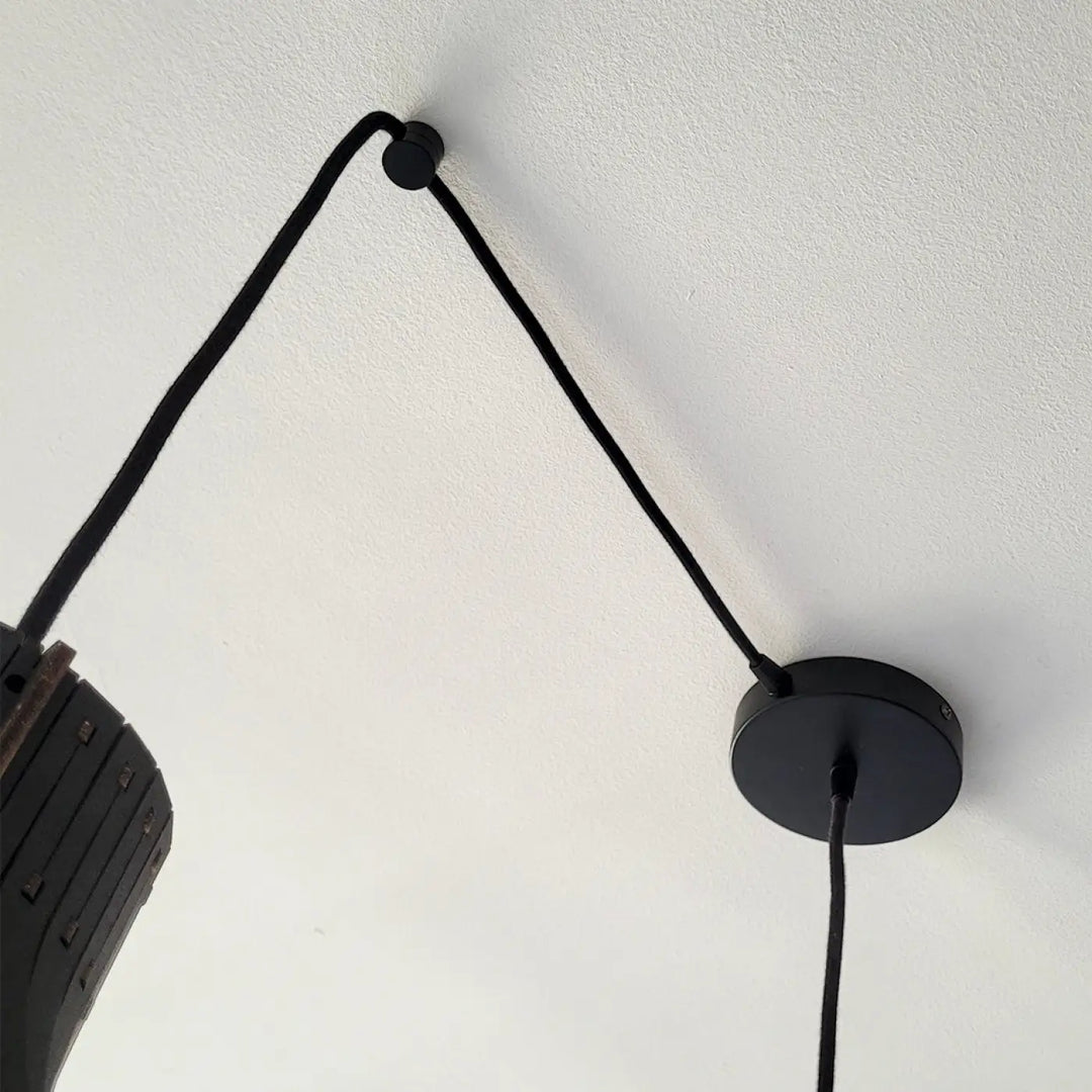 Suspension luminaire rinoz grappe noir à cordon avec finition mate design industriel idéal pour cage d’escalier
