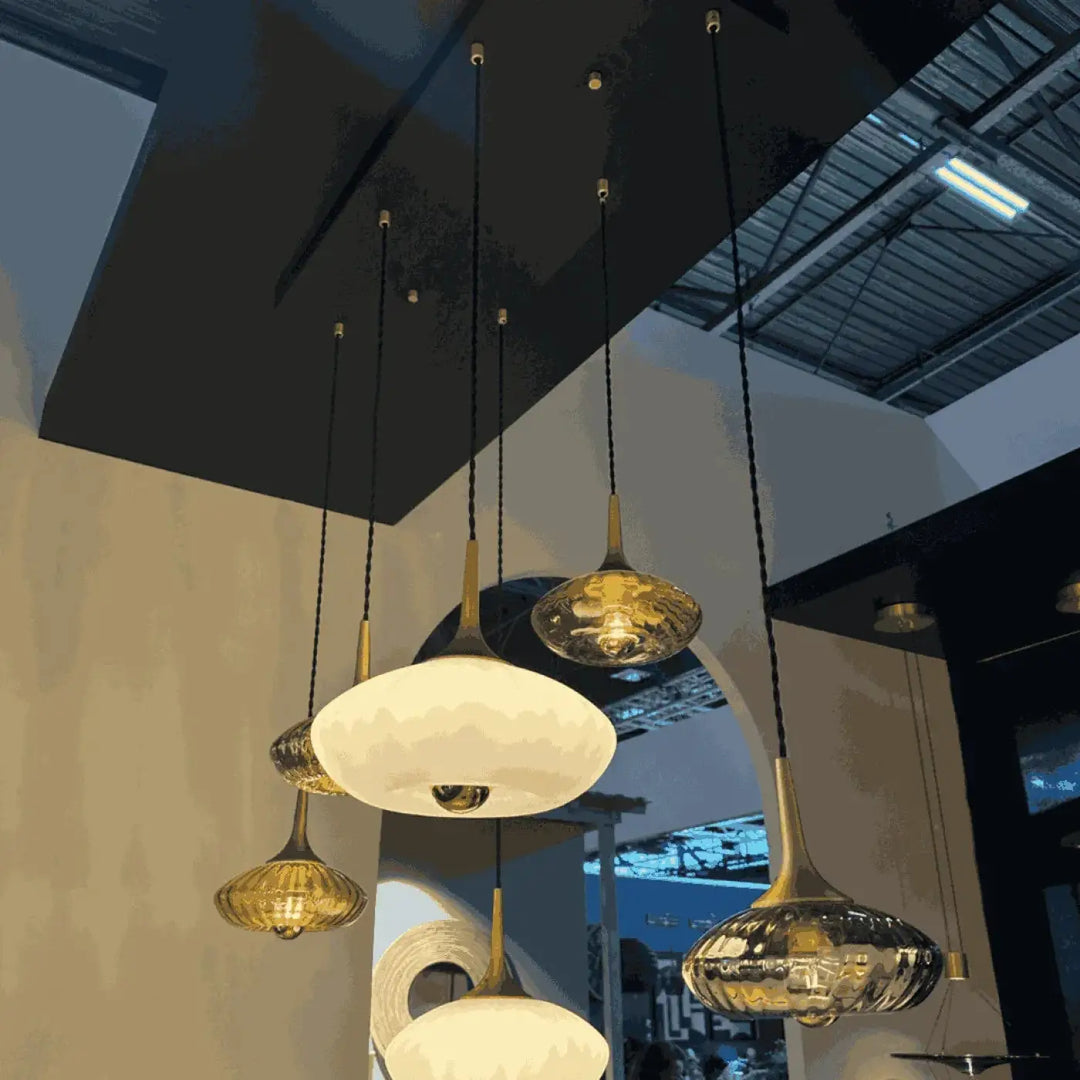 Ensemble de suspension luminaire grace 6 lumières avec rosace grace, points lumineux en verre soufflé ambré, blanc et clair