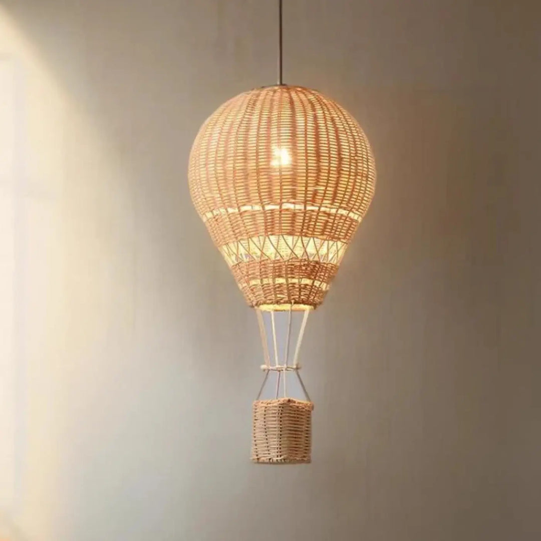 Suspension luminaire rotina en rotin tressé beige naturel avec motif panier détaillé apportant une matière naturelle élégante