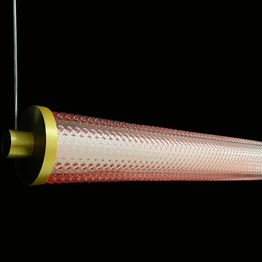 Suspension lumineuse horizontale tiffany en verre texturé blanc et rose avec finitions en laiton poli