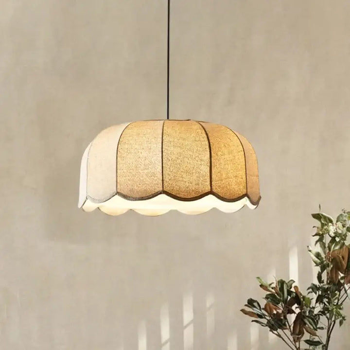 Suspension tissu naturel beige style moderne et chaleureux
