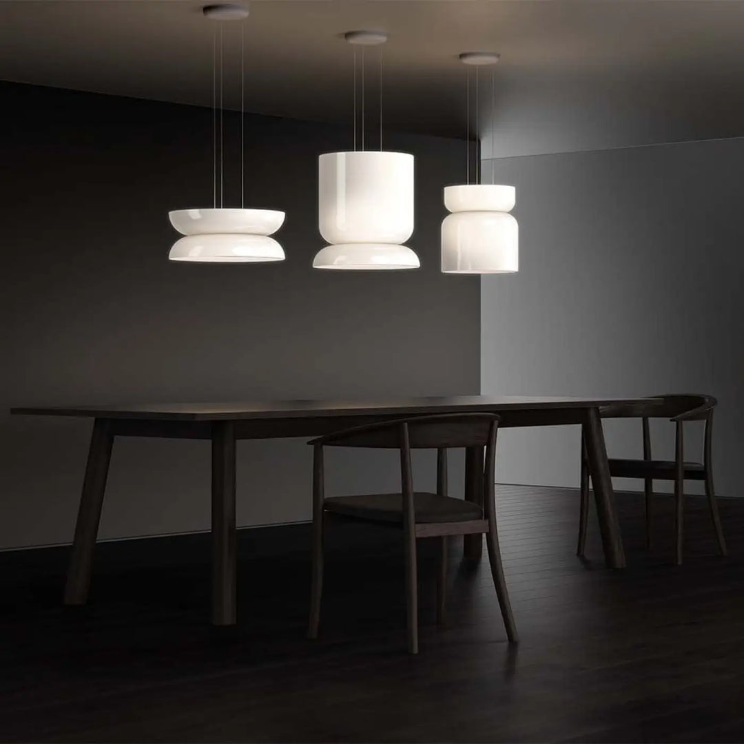Suspension Totem Pablo Designs en verre opale soufflé, vue 1