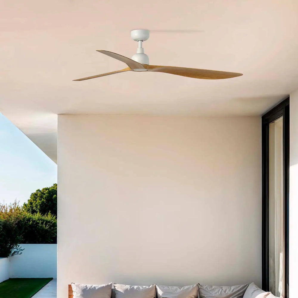 Ventilateur de plafond Outwood dans un intérieur